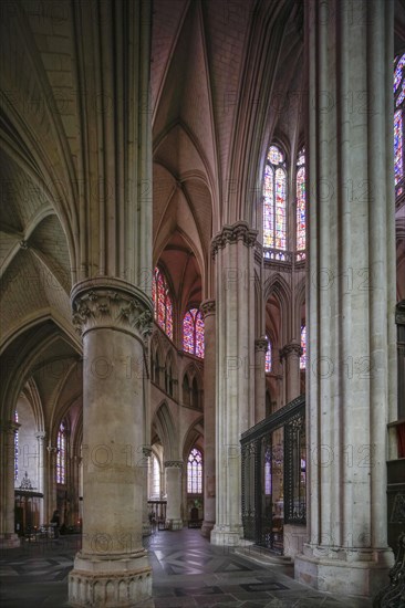Choir ambulatory, Romanesque-Gothic Saint-Julien du Mans Cathedral, Le Mans, Sarthe department,