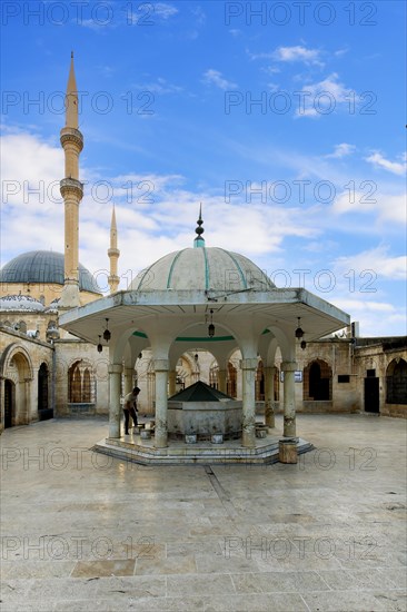 Avlusunda mosque courtyard, Sanliurfa, Turkey, Asia