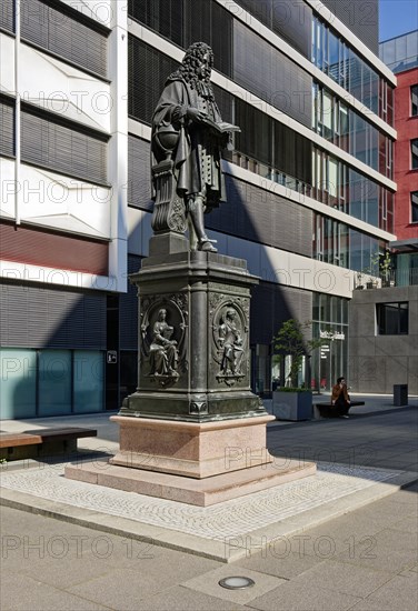 Inner courtyard of Leipzig University with the monument to Gottfried Wilhelm Leibniz, Leipzig,