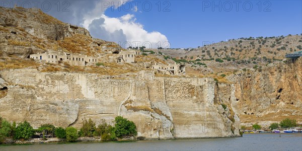 Rumkale roman fortress and the Gran Terras, Halfeti, Turkey, Asia