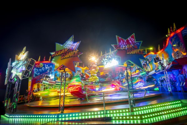Spring Festival of the Dresden Showmen on the fairgrounds at the Marienbruecke, Dresden, Saxony,