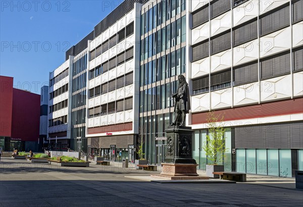 Inner courtyard of Leipzig University with the monument to Gottfried Wilhelm Leibniz, Leipzig,