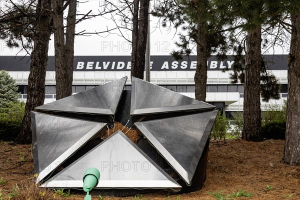 Belvidere, Illinois, The Chrysler Pentastar symbol outside Stellantis' Belvidere Assembly plant. In