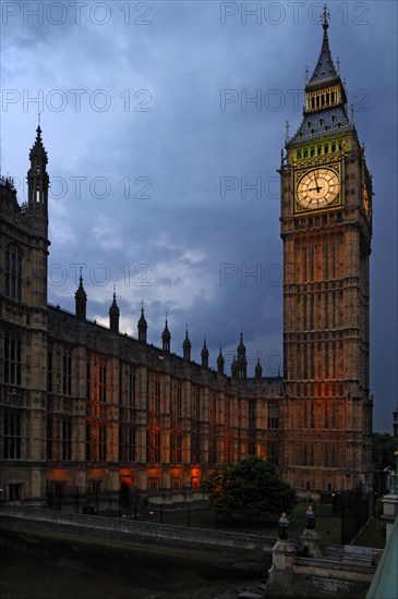 Big Ben at dusk, Westminster Bridge Road, London, England, Great Britain