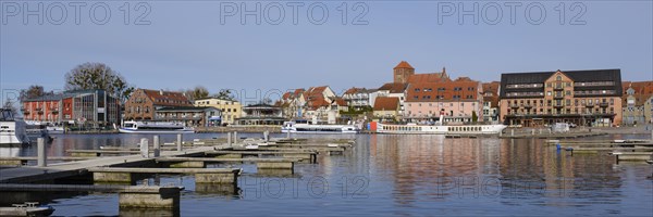 Town panorama with town harbour on Lake Mueritz, St. Georgen Church, Waren, Mueritz, Mecklenburg