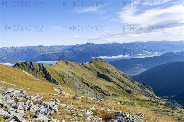 Mountain valley and mountain panorama in the morning light, view into the Winkler valley, Carnic