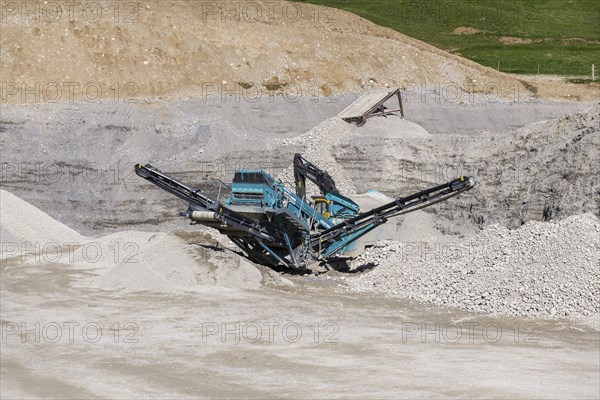 Gravel pit near Fuessen, gravel extraction, construction machinery, Allgaeu, Ostallgaeu, Bavaria,