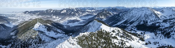 Winter, Alpine panorama with Aiplspitz, Schliersee and Mangfall mountains, Bavarian Prealps,