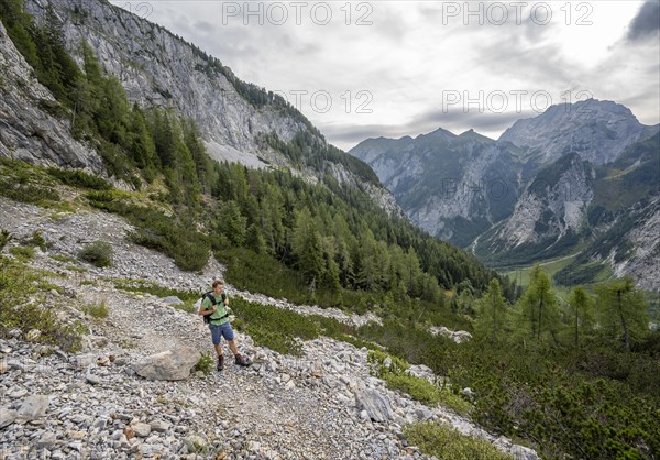 Mountaineers on a hiking trail, Carnic High Trail, view into the Wolayer Valley, Carnic Main Ridge,
