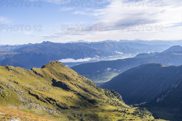 Mountain valley and mountain panorama in the morning light, view into the Winkler valley, Carnic