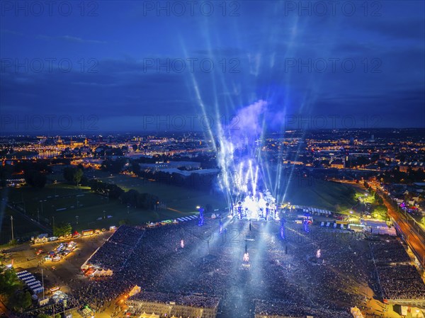 A total of around 200, 000 people attended the 4 concerts by the German band Rammstein in the