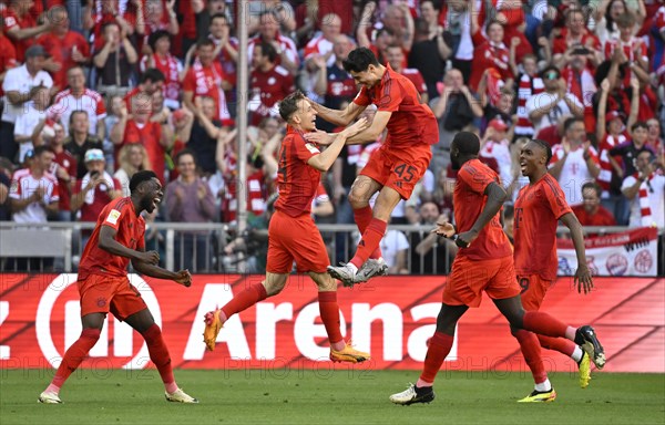 Goal celebration Lovro Zvonarek FC Bayern Muenchen FCB (34) Goal celebration Aleksandar Pavlovic FC