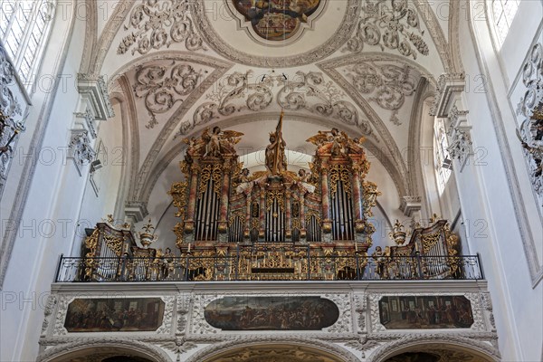 Church organ of the parish church Mariae Himmelfahrt, Landsberg am Lech, Upper Bavaria, Bavaria,
