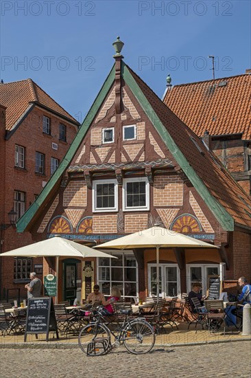Half-timbered house, ice cream parlour, old town, Lauenburg, Schleswig-Holstein, Germany, Europe