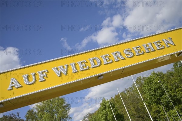 Lettering Auf Wiedersehen, spring festival, fairground, Tegel, Reinickendorf, Berlin, Germany,