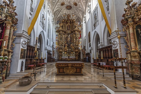Interior and altar of the parish church of the Assumption of the Virgin Mary, Landsberg am Lech,