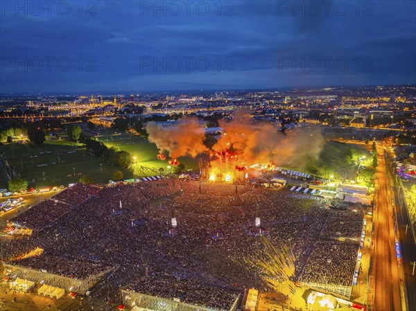 A total of around 200, 000 people attended the 4 concerts by the German band Rammstein in the