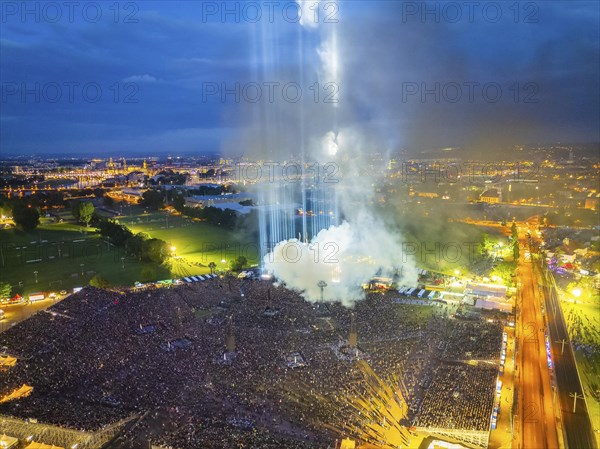 A total of around 200, 000 people attended the 4 concerts by the German band Rammstein in the