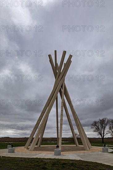 Salem, South Dakota, A concrete tepee sculpture at a rest area on Interstate 90. Designed by Ward