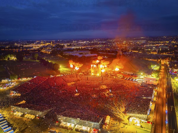A total of around 200, 000 people attended the 4 concerts by the German band Rammstein in the