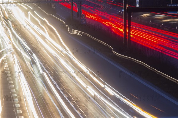 Busy A9 motorway on 15.12.2014. (c) Jochen Eckel, mail@jochen-eckel.de, www.jochen-eckel.de, B a n
