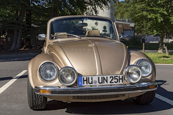 Oldtimer Volkswagen VW Beetle Cabriolet, convertible, restored, refined, number plate changed, car