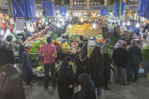 Fruit and vegetable sale in a bazaar in Tehran on 07/04/2015, Tehran, Iran, Asia