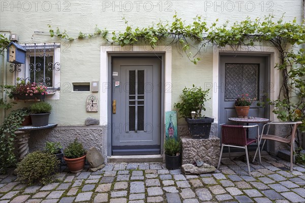 House entrance, Ledergasse, Landsberg am Lech, Upper Bavaria, Bavaria, Germany, Europe