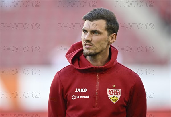 Pascal Stenzel VfB Stuttgart (15) Portrait, Logo, JAKO, WWK Arena, Augsburg, Bavaria, Germany,