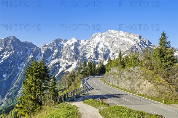 Hoher Goell with Rossfeld panoramic road, Goell massif, mountains with snow, blue sky, Rossfeld,