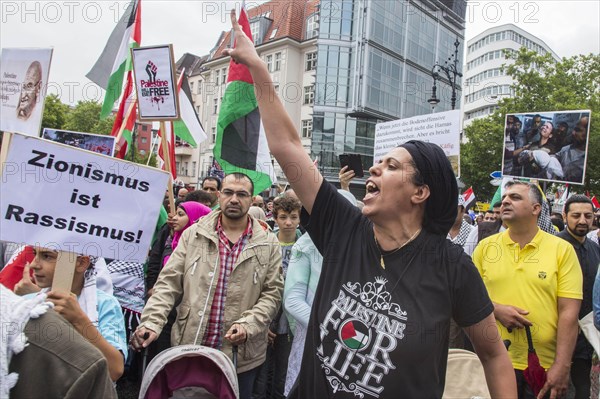 Palestinians demonstrate loudly during the Al Quds demonstration. Over 1000 people demonstrate