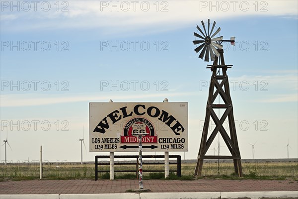 Midpoint, halfway between Los Angeles and Chicago, Route 66, Adrian, Texas