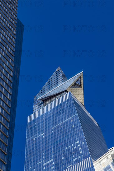 The Edge is the name of New York's highest viewing platform on the skyscraper at 30 Hudson Yards,