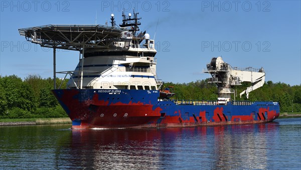 Geoquip Elena, offshore supply vessel, specialised vessel in the Kiel Canal, Kiel Canal,