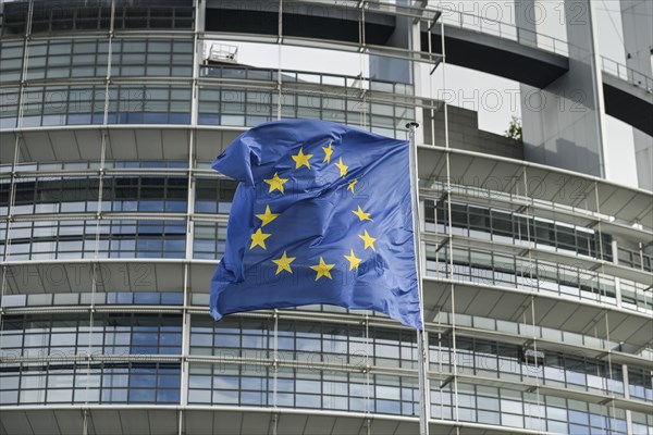 European flag, European Parliament, 1 All. du Printemps, Strasbourg, Departement Bas-Rhin, France,