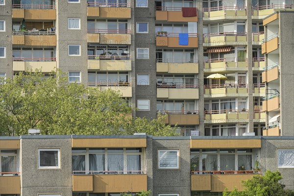 Slab, social housing, residential building, Bellermannstrasse, Behmstrasse, Wedding, Mitte, Berlin,