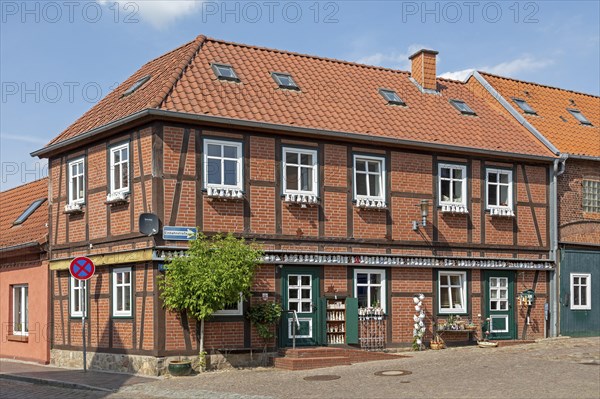 Half-timbered house, coffee pots, Boizenburg, Mecklenburg-Vorpommern, Germany, Europe