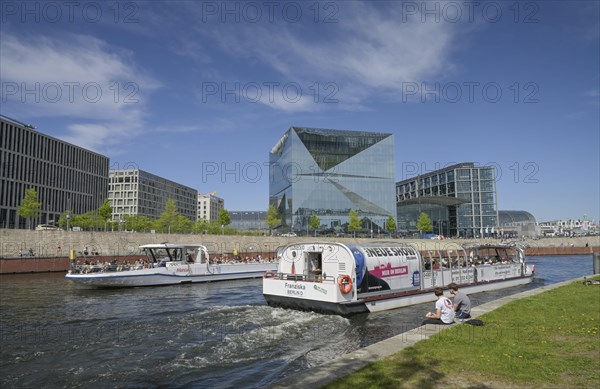 Cube office building, Washingtonplatz, central station, Spree, Moabit, Mitte, Berlin, Germany,