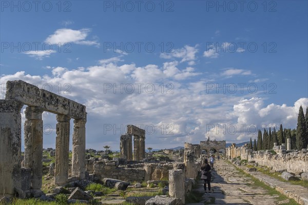 Ancient city of Hierapolis, Pamukkale, Denizli, UNESCO World Heritage Site, Anatolia, Turkey, Asia