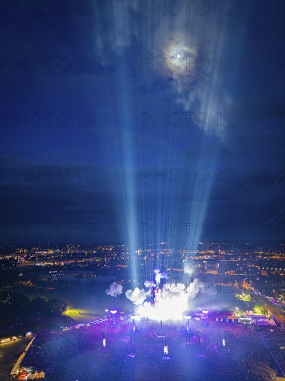 A total of around 200, 000 people attended the 4 concerts by the German band Rammstein in the