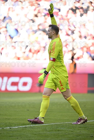 Goalkeeper Manuel Neuer FC Bayern Munich FCB (01) Gesture, Gesture, Allianz Arena, Munich, Bavaria,
