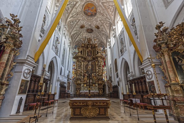 Interior and altar of the parish church of the Assumption of the Virgin Mary, Landsberg am Lech,