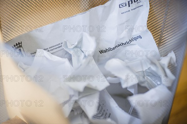 Symbolic photo: The envelope of an election notification for the European Parliament election lies