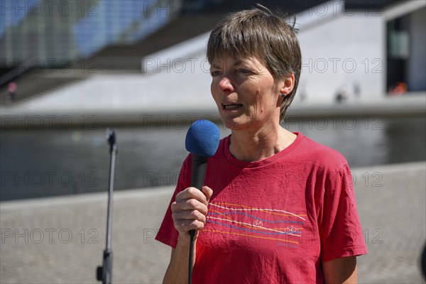 Maiken Winter, sister of hunger striker Michael Winter and organiser of the silent protest. Paul