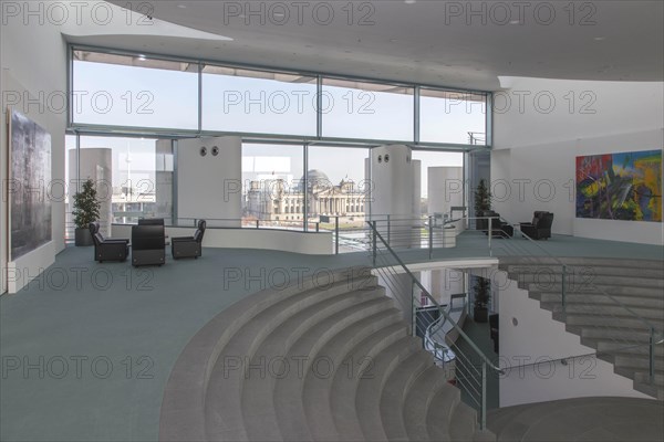 Skylobby on the 7th floor of the Chancellery, paintings by Gerhard Richter can be seen on the