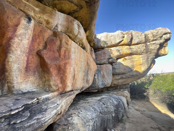 Hiking trail Sevilla Art Rock Trail, dry landscape with rock formations, Cederberg Mountains, near