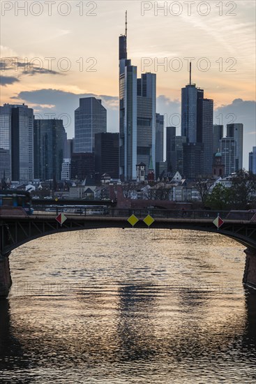 Skyline and banking district at sunset, twilight, Tower 185, Commerzbank, HelaBa, Hessische