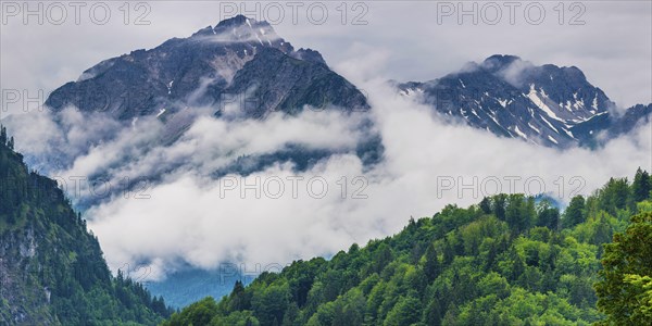 Rossgundkopf, 2140m, Alpgundkopf, 2176m, and Griesgundkopf, 2162m, Allgaeu Alps, Oberallgaeu,