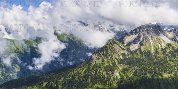 Panorama from the Fellhorn, 2038m, to the cloudy Allgaeu main ridge, Allgaeu, Allgaeu Alps,
