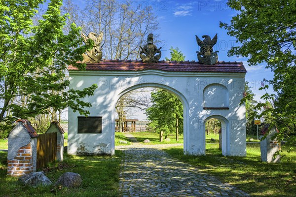 Robber baron's gate at Klinger See, Wiesengrund, Brandenburg, Germany, Europe